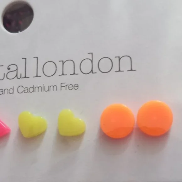 BNWT Set of 4 Big Metal London Neon Studs Shapes w Sterling Silver Posts - Picture 3 of 4